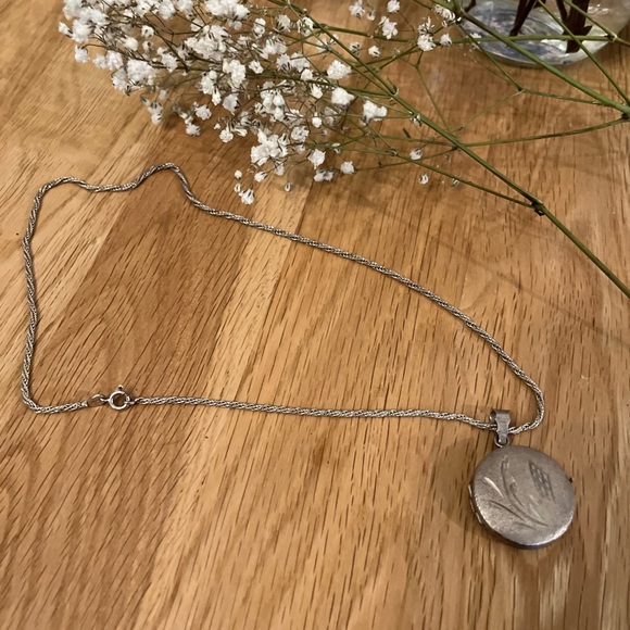 Beautiful vintage Italian sterling silver memory locket - Picture 4 of 7